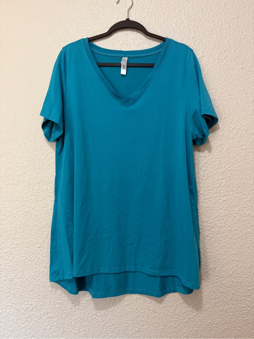 LuLaRoe Teal V-Neck Short Sleeve Tee